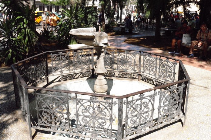 0130-broken-fountain